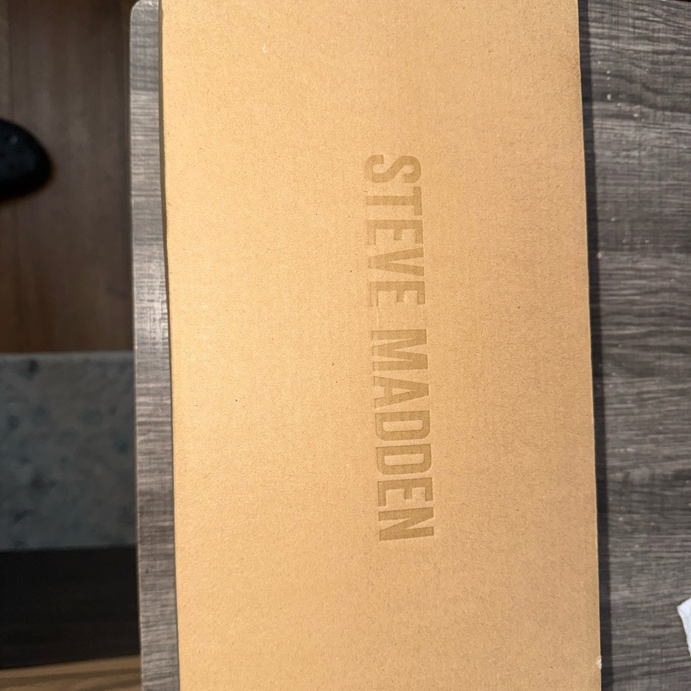 Steve Madden Nude Rhinestone mule - Picture 5 of 5